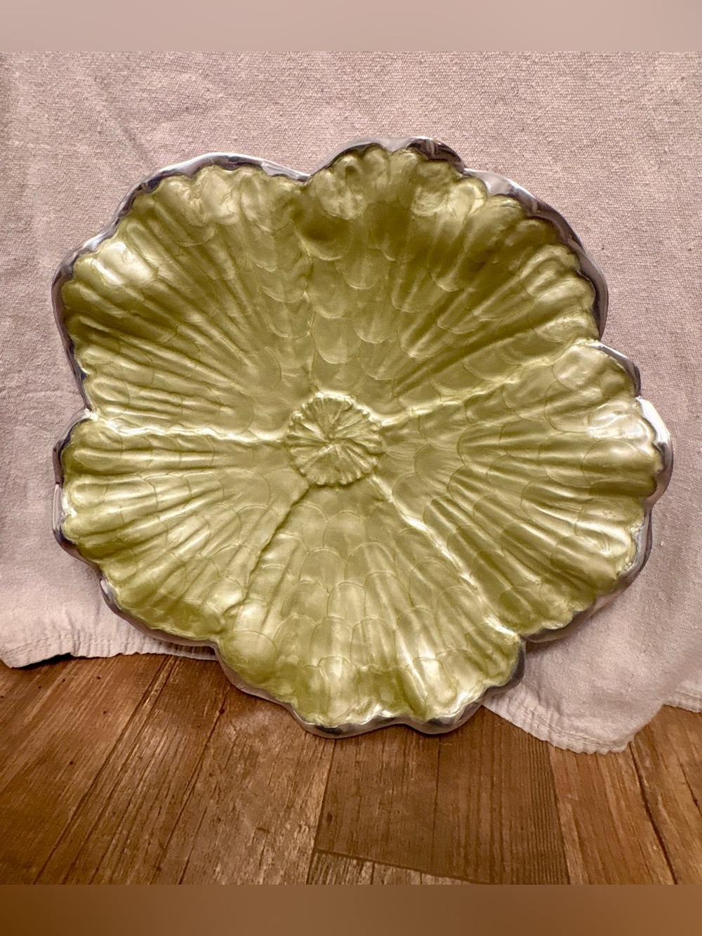 Julia Knight Hibiscus bowl, kiwi green, 17”